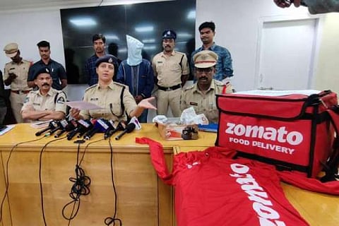ganja in Zomato delivery bag