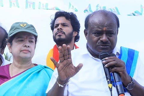 nikhil kumaraswamy anitha hdk