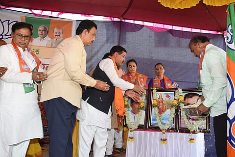ಗದಗ: ಪಕ್ಷನಿಷ್ಠೆ ಮರೆತರೆ ಎಚ್ಚರಿಕೆ - ಸಚಿವ ಪ್ರಲ್ಹಾದ ಜೋಶಿ