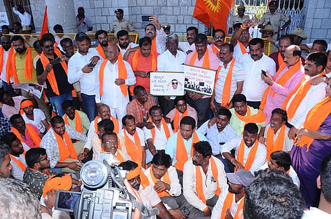 11_01_Mdy_02(Bjp Protest)..