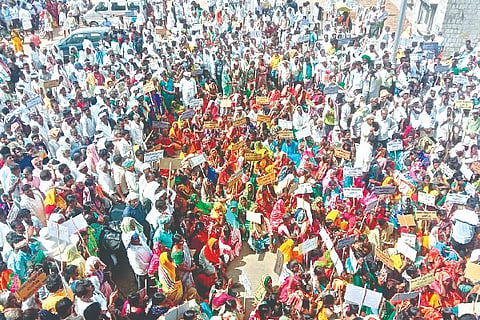 Challakere, ST Reservation, Kadugollar, protest,