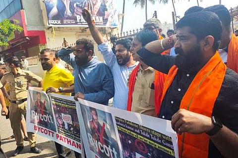 #VHP #ShahRukhKhan #Pathaan #Bangalore