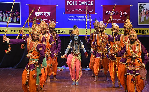 h14- Folk dance 1