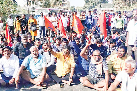 photo tgl 1(18012023) student strike for more bus muddalinganahally