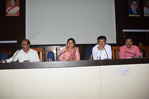 02_02_Mdy_01(Meeting)..