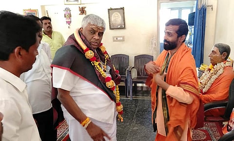 ಪಕ್ಷ ಸಂಘಟನೆ ಅಖಾಡಕ್ಕಿಳಿದ ರೇವಣ್ಣ: ರಾಜಕೀಯ ವಲಯದಲ್ಲಿ ಭಾರಿ ಸಂಚಲನ