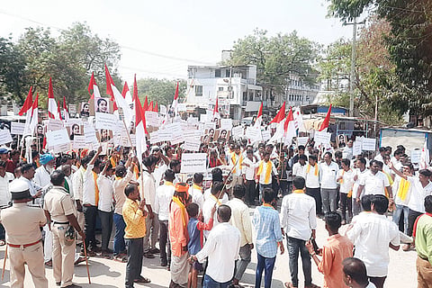 100223 Lingasuguru Banjara Community Protest