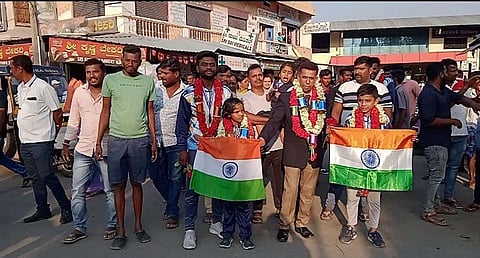 ಕ್ರೀಡಾಪಟುಗಳಿಗೆ ಭವ್ಯ ಸ್ವಾಗತ.