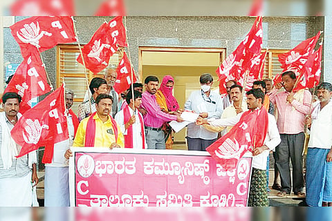 140223 Kudligi CPI Protest