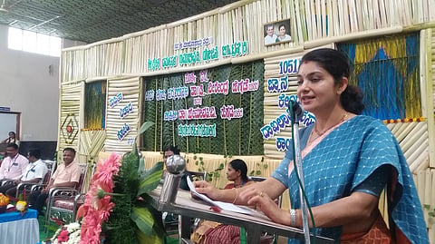 14_02_Mdy_01(Mahila Vicharagosti)