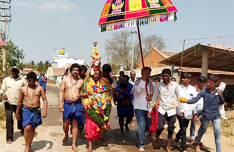 ಹೊನ್ನಮಾರನಹಳ್ಳಿಯಲ್ಲಿ ಕಳಸೋತ್ಸವ