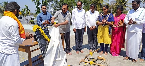 ಸೋಲೇಷನ್ ಕೇಂದ್ರದ ಕಟ್ಟಡ ಕಾಮಗಾರಿಗೆ ಭೂಮಿ ಪೂಜೆ