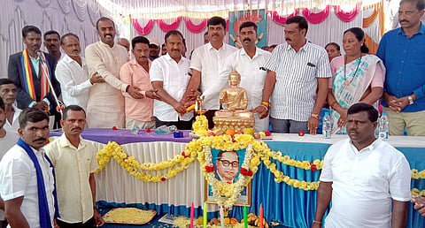 ರಾಜಕೀಯ ಉದ್ದೇಶಕ್ಕಾಗಿ ದೇಶವನ್ನು ಒಡೆಯುವ ಕೆಲಸ ಮಾಡಿದರೆ, ಅವರನ್ನೂ ಭಯೋತ್ಪಾದಕರು ಎನ್ನಬೇಕಾಗುತ್ತದೆ..!