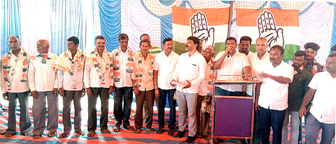 ಕಾಂಗ್ರೇಸ್ ಕಾರ್ಯಕರ್ತರ ಸಭೆ.