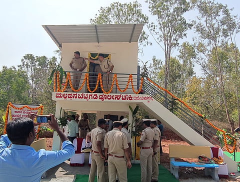 ಮಲ್ಲಪ್ಪನಬೆಟ್ಟದ ತಪ್ಪಲಿನಲ್ಲಿ ಪೊಲೀಸ್ ಚೌಕಿ.!