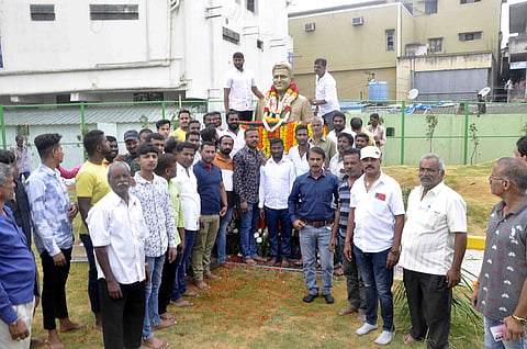 ಹಾಸನದಲ್ಲಿ ಪುನೀತ್ ಪುತ್ಥಳಿ ಅನಾವರಣ