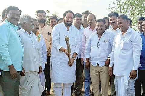 23Athani1