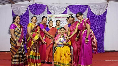 24MDG3A MAHILA DINACHARANE