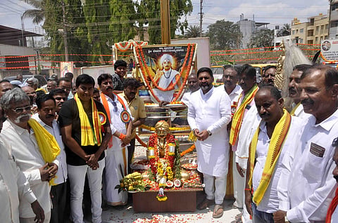 ನೂತನ ವೃತ್ತಕ್ಕೆ ದೇವರ ದಾಸಿಮಯ್ಯ ಹೆಸರು ನಾಮಕರಣ ಮಾಡಿದ ಶಾಸಕ ಪ್ರೀತಂಗೌಡ