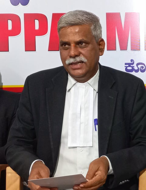 A.V.KANAVI
