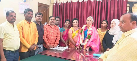 Bidar BEO Akhilandeshwari Sanman Photo