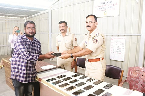 HUN-MAR-21-1(MOBILE THEFT RECOVERED)