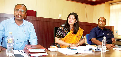 HUN-MAR-29-5(RO MEETING AT AC OFF)