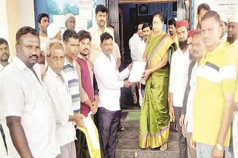 Manavi