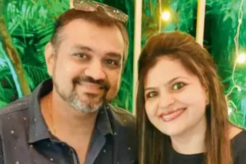Mumbai Couple