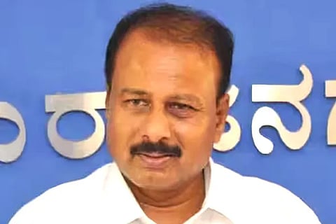 R Dhruvanarayan