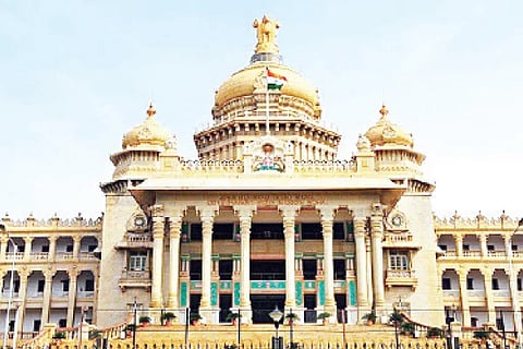 Vidhanasoudha (1)
