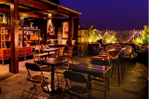 bar