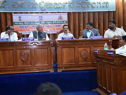 dvg-disha-meeting-15-1.jpg