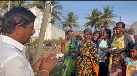 ಹಳ್ಳಿಮೈಸೂರು ಹೋಬಳಿಯ ಗ್ರಾಮದಲ್ಲಿ ಕೃಷ್ಣೇಗೌಡರಿಂದ ಭರ್ಜರಿ ಪ್ರಚಾರ