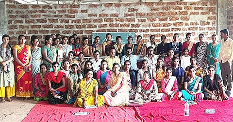 Ekal Vidyalaya prashikhsan Varga Samaroop photo