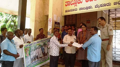 HUN-APR-9-1(ADVASI STRIKE)
