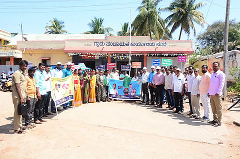 hubli officers create awareness of voting