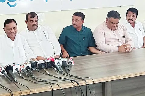 congress ticket aspirants joints press meet