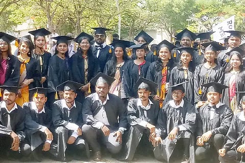 27 lxr- convocation