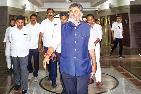 D K Shivakumar (2)