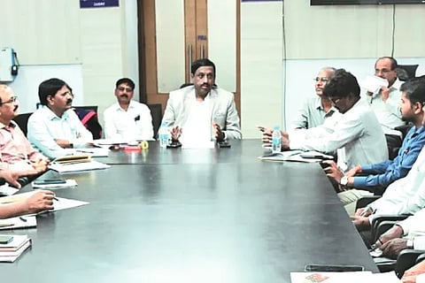 District Collector Dr. Instruction by Vijay Mahanthesha Danammavar