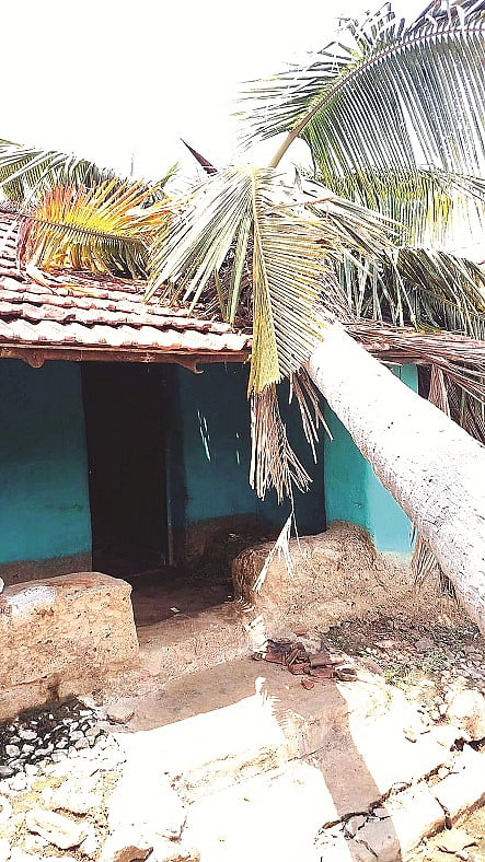 HUN-MAY-22-2(MADEVI HOUSE DAMAGED )