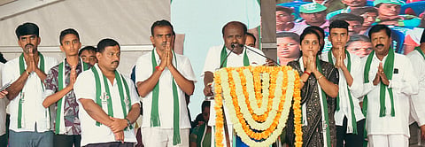 Hdk In Mandya)