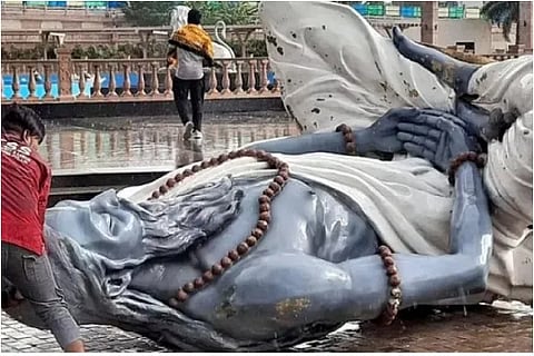 Idols Collapse at Ujjain