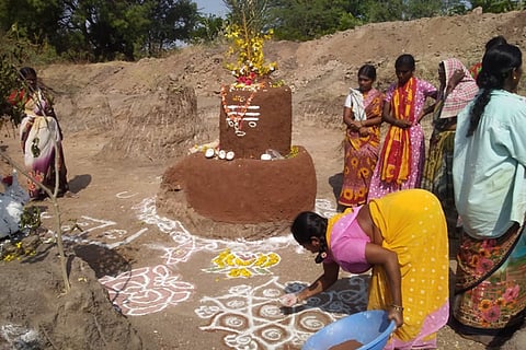 Kudagundti Clay Eshwara Ideal