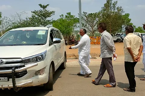 Virupaksappa Ballary leaving counting center