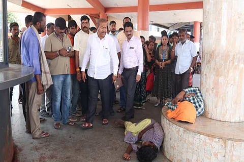 bus stand