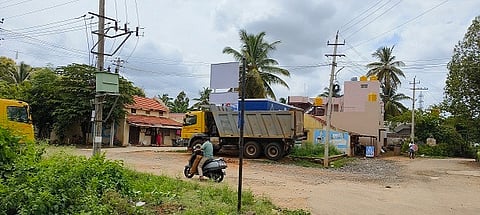 005