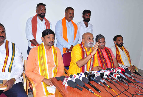 ಗೋಹತ್ಯೆ, ಮತಾಂತರ ಕಾಯ್ದೆ ಹಿಂಪಡೆಯದಂತೆ ಆಗ್ರಹ