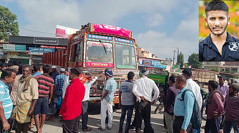 ಬೈಕಿಗೆ ಲಾರಿ ಡಿಕ್ಕಿ: ಓರ್ವ ಸಾವು, ಇಬ್ಬರಿಗೆ ಗಾಯ
